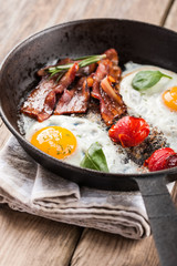 Fried eggs with bacon