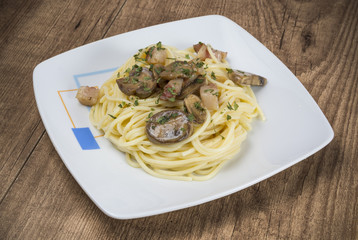 Champiñones y spaghetti