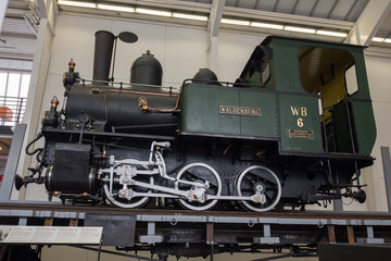 verkehrshaus der scheiz kleine Dampflokomotive seitenansicht