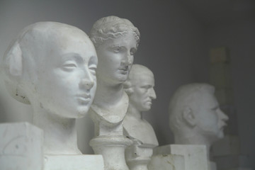 Obraz premium cast heads