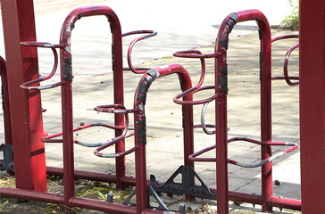 Roter Fahrradständer 
