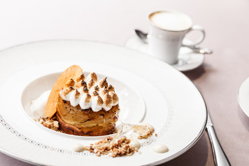 apple cake with meringue