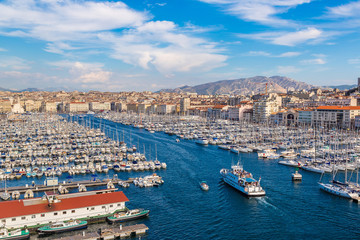 Fototapeta na wymiar Old port in Marseille, France