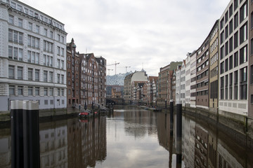 Fototapeta premium Deichstraße und Cremon in Hamburg, Deutschland