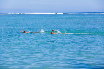 natation dans le lagon de Trou d'Eau, île de la Réunion 