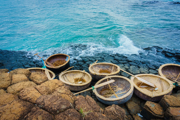 GanhDaDia giant's causeway and coracles
