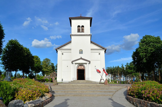 Sanktuarium Matki Bożej Bolesnej, Święta Woda, Wasilk&oacute;w