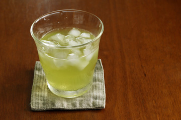 Cold green tea