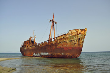 wrack gestrandetes schiff ship strand
