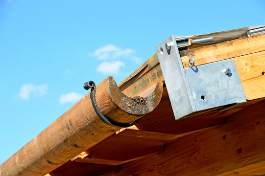 Dachrinne aus Holz