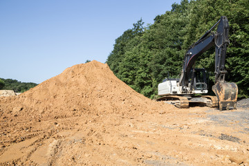 Fototapeta na wymiar heavy machines in a construction site