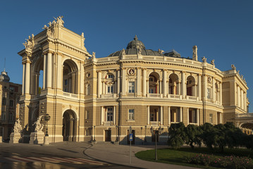 Fototapeta na wymiar Early Morning View of the Odessa Opera House