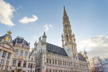 Gordijnen Town hall in Grand place, Brussels © siraanamwong