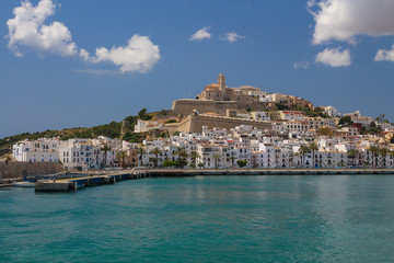 Fototapeta na wymiar Hafen Ibiza Stadt / Eivissa, Spanien