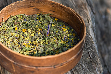 Obraz premium Medicine herb plants Dry Medicinal Plants And Herbs in a basket