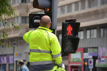 reparando un semaforo