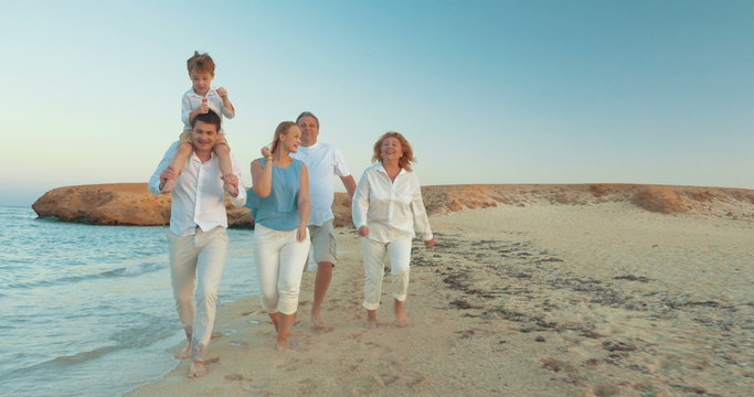 Happy moments of summer family vacation