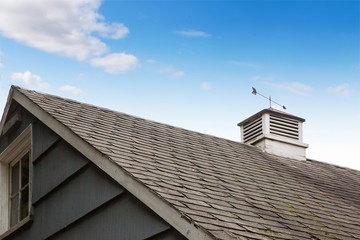 lovely roof with wind arrow.