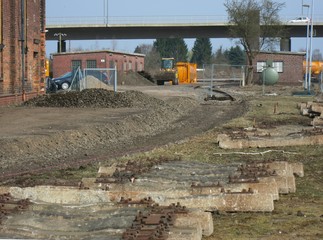 Baugrube im Bahngelände