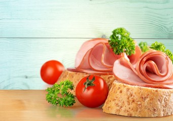 Bread, small, jamon.