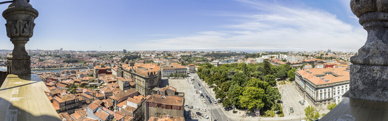 Fototapeta na wymiar Panoramic view of downtown, Porto city, UNESCO World Heritage Site