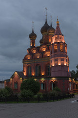 Fototapeta na wymiar Церковь Богоявления Господня ночной Ярославль
