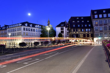 Strasbourg, Ancienne Douane et pont sur l'Ill de nuit