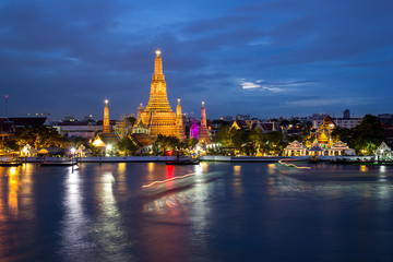Wat Arun Buddhist religious places in twilight time, Bangkok, Thailand