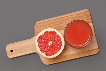 grapefruit slice and juice