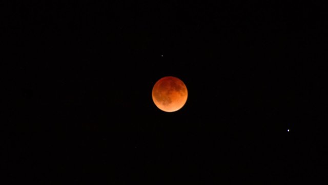 red lunar eclipse timelapse