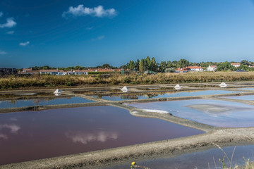 marais et reflets des nuages