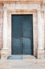 Fototapeta na wymiar Ancient iron door