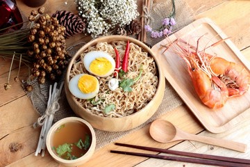 Instant noodles soup put egg and shrimp