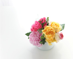 Table decoration with roses