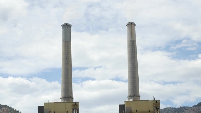 A large coal power plant in Southern Utah tilting shot