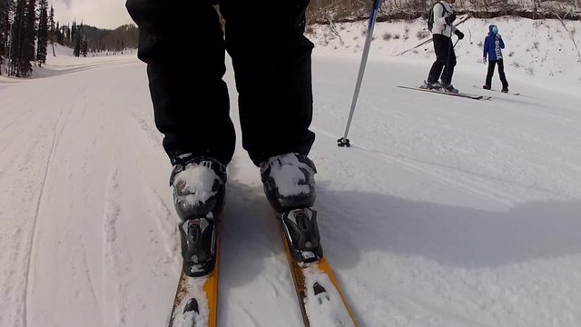 skier skiing in circles