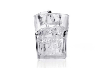  Ice cubes in a glass 