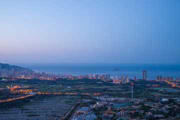 Obraz premium Benidorm skyline at dusk
