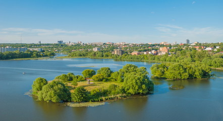 Fototapeta na wymiar Ulyanovsk City on the river Sviyaga. View from above.