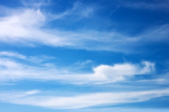Fototapeta Fototapeta Niebieskie niebo i białe chmury na zamówienie 