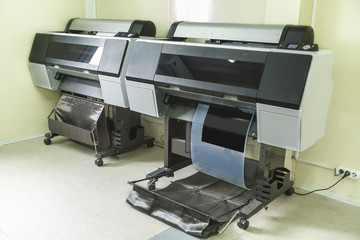 Printing labels on offset machine