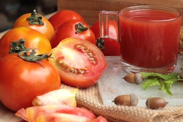 Tomato juice and fresh tomatoes