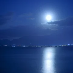 Badezimmer Foto Rückwand Full moon over sea © Roman Sigaev