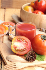 Tomato juice and fresh tomatoes