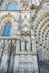Obraz premium Main portal of Cathedral of the Holy Cross and Saint Eulalia at Gothic Quarter in Barcelona, Spain