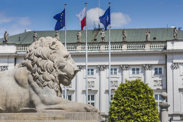 Presidential Palace in Warsaw, Poland. Before it: Bertel Thorval