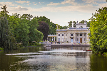 Fototapeta na wymiar WARSAW, POLAND - JULY 08, 2015: The Lazienki palace in Lazienki
