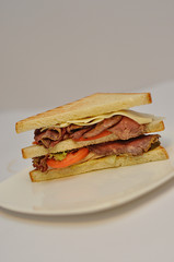 sendvіch with cheese and ham