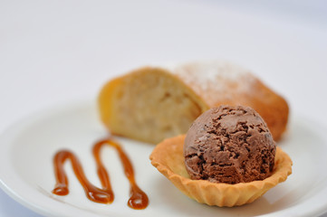 strudel with ice cream