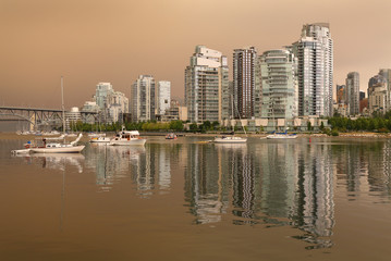 Obraz na płótnie Canvas Vancouver Skyline Wildfire Smoke Haze